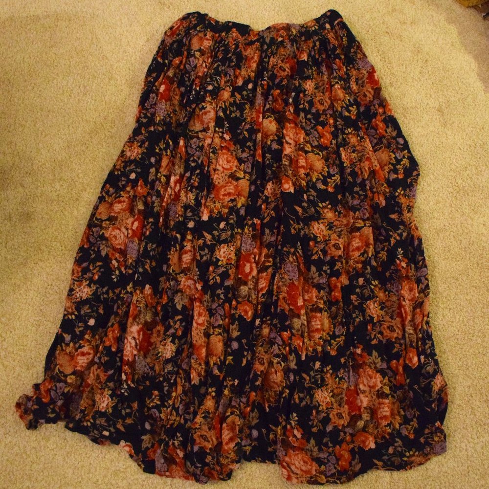 Flowered Black Maxi Skirt
